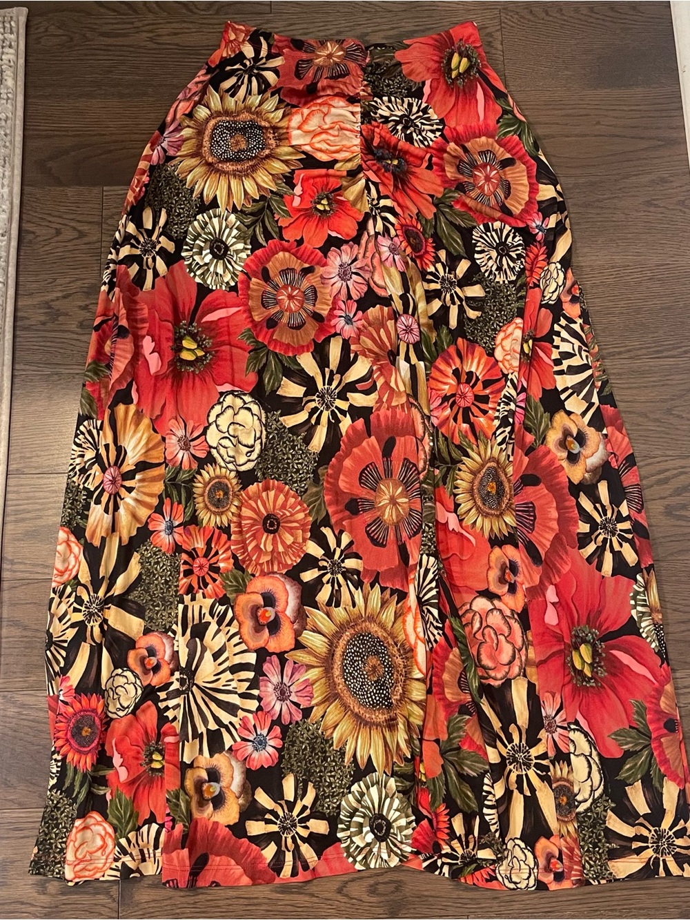 NWOT Farm Rio Ruched Midi Skirt